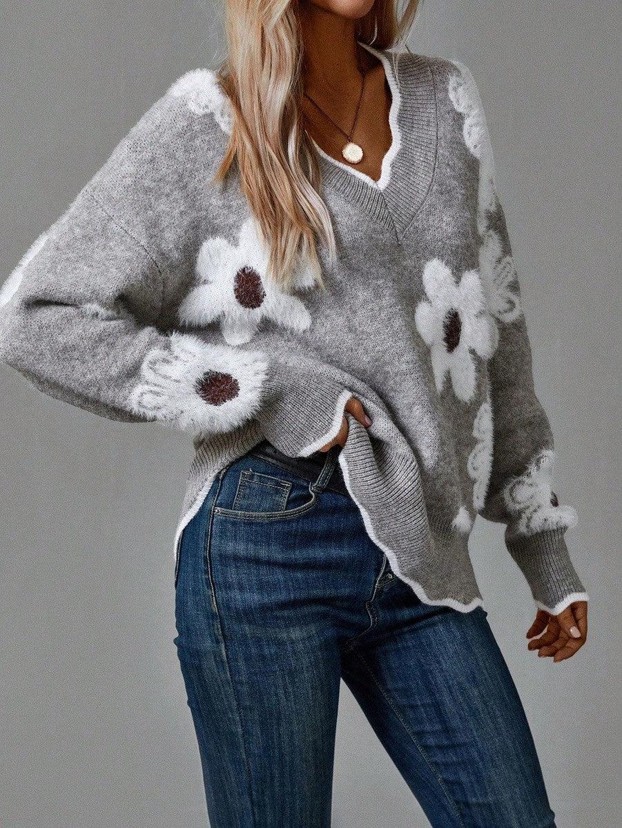 Krystyna | Elegancki sweter z kwiatowym dekoltem v