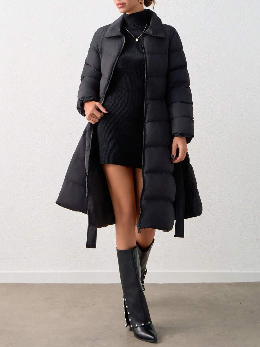 ISA | Pikowany płaszcz z paskami i szerokim kołnierzem