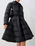 ISA | Pikowany płaszcz z paskami i szerokim kołnierzem