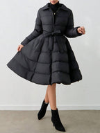 ISA | Pikowany płaszcz z paskami i szerokim kołnierzem