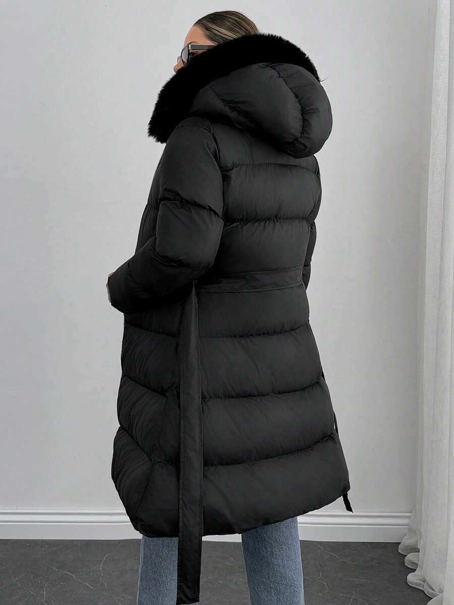 ISA | Pikowany płaszcz z paskami i szerokim kołnierzem