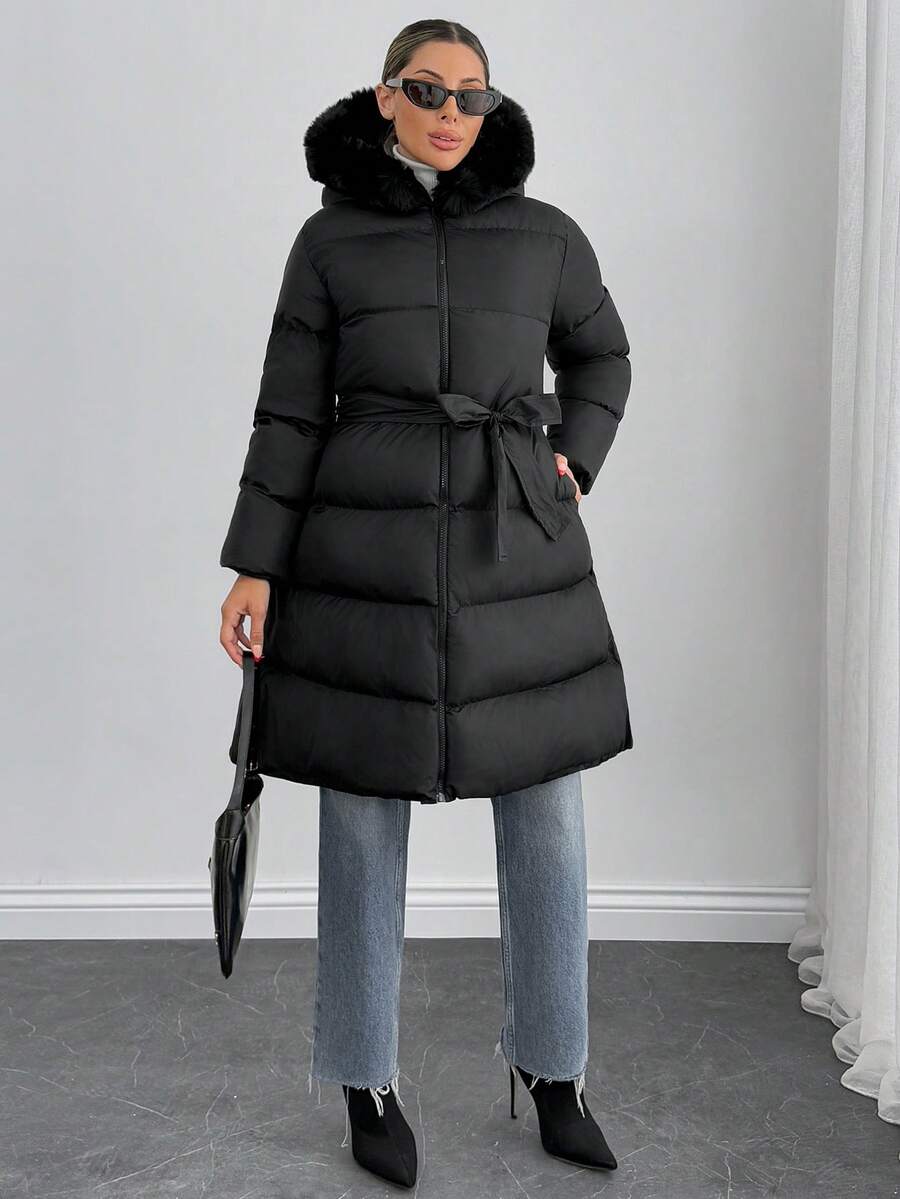 ISA | Pikowany płaszcz z paskami i szerokim kołnierzem