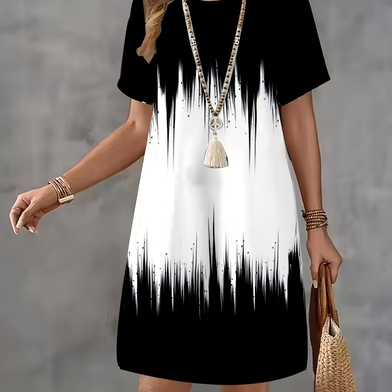 Mila | Klasyczna czarno-biała sukienka tie-dye