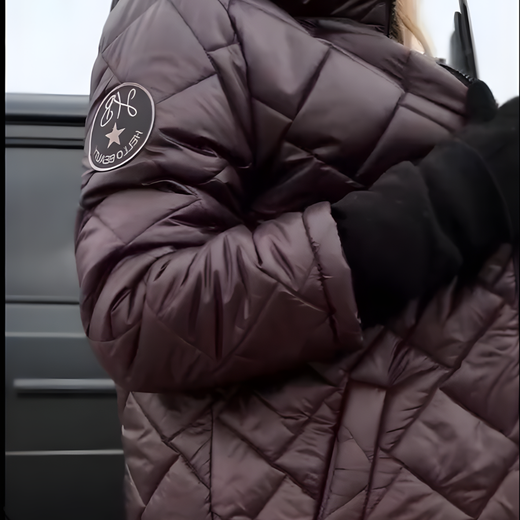 CELINA | Elegancka pikowana kurtka puchowa z bluzką