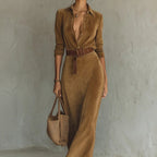 Zamszowa sukienka maxi z pojedynczym zapięciem i kołnierzem