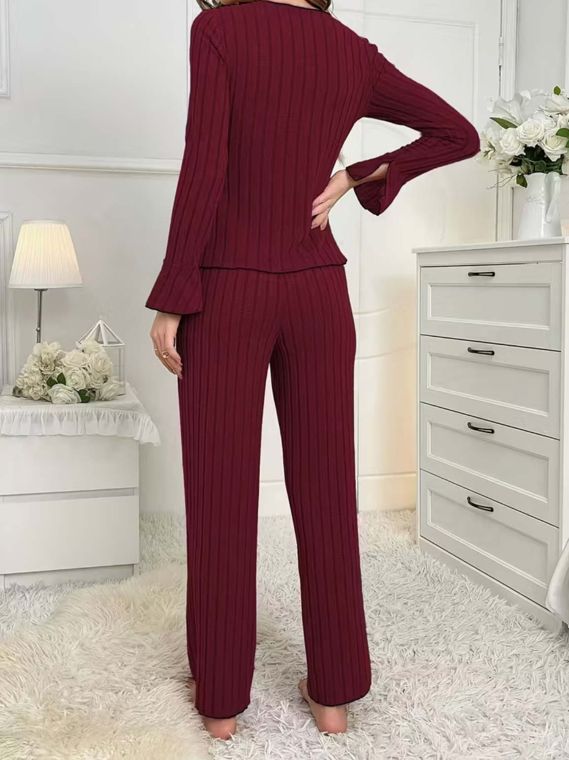 Piżamka damska prążkowana z kokardkami w kolorze bordowym