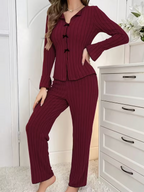 Piżamka damska prążkowana z kokardkami w kolorze bordowym