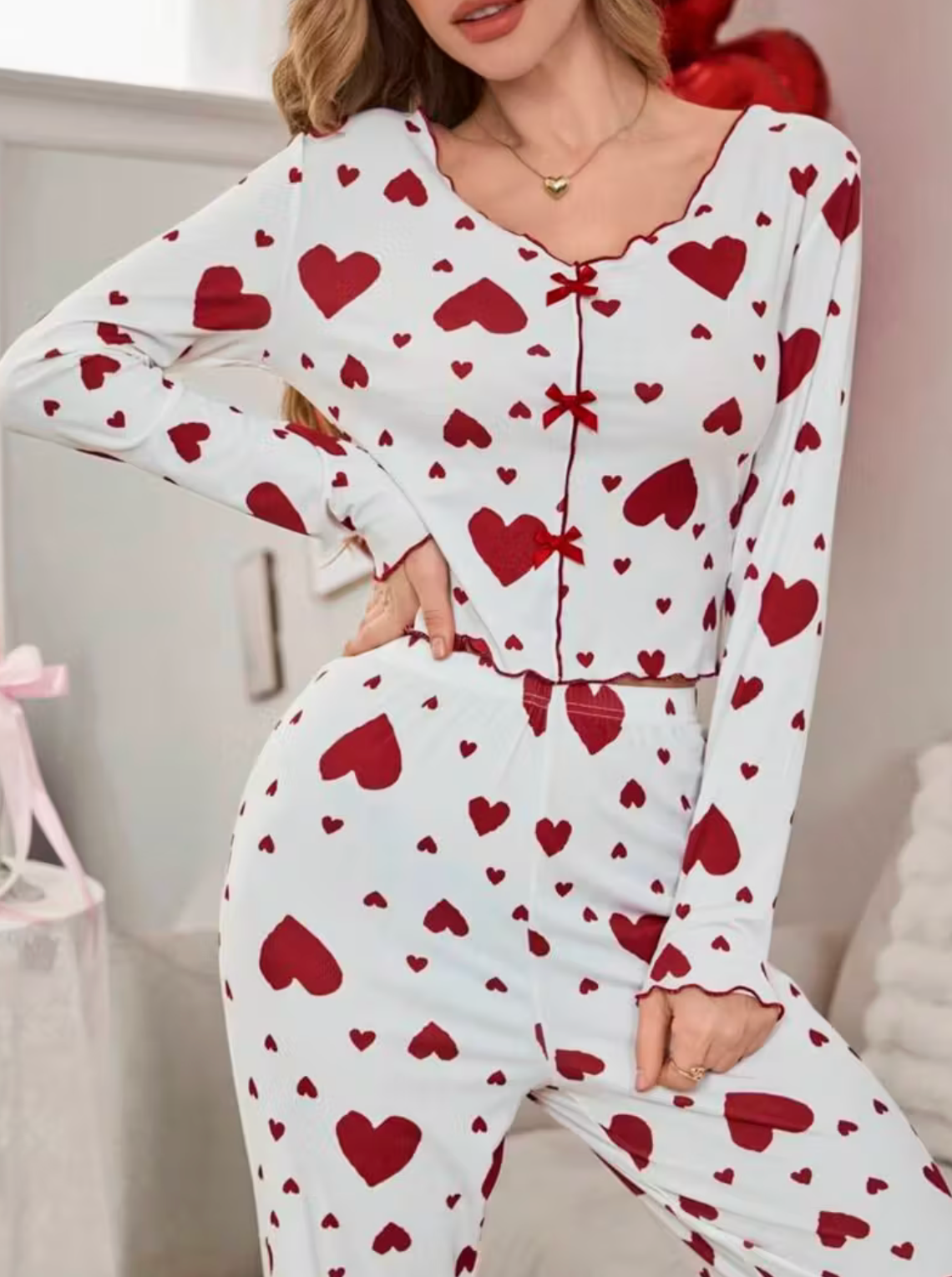 Piżama damska z czerwonymi serduszkami