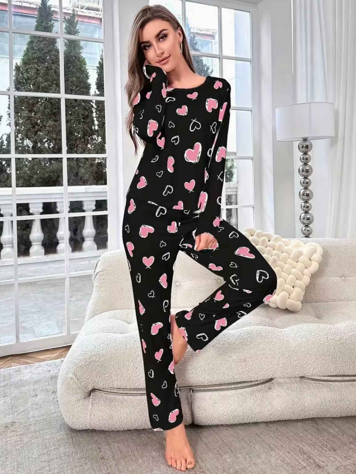 Piżama damska czarna z różowymi serduszkami