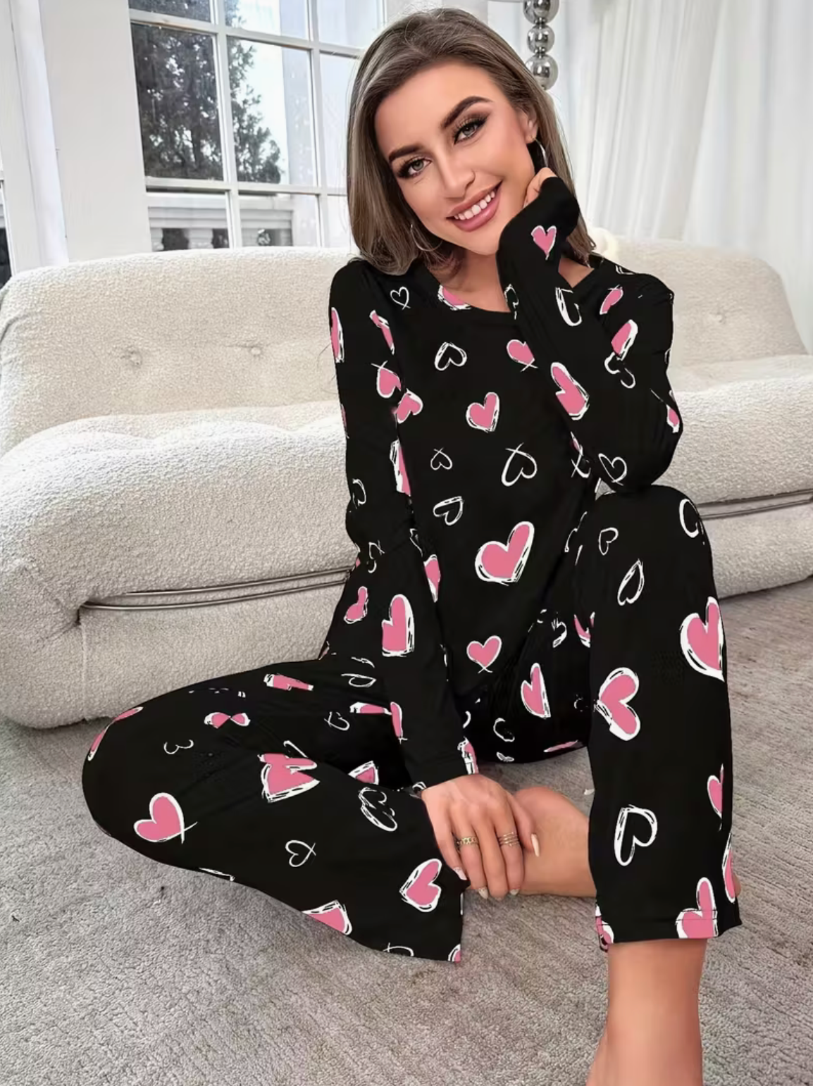 Piżama damska czarna z różowymi serduszkami